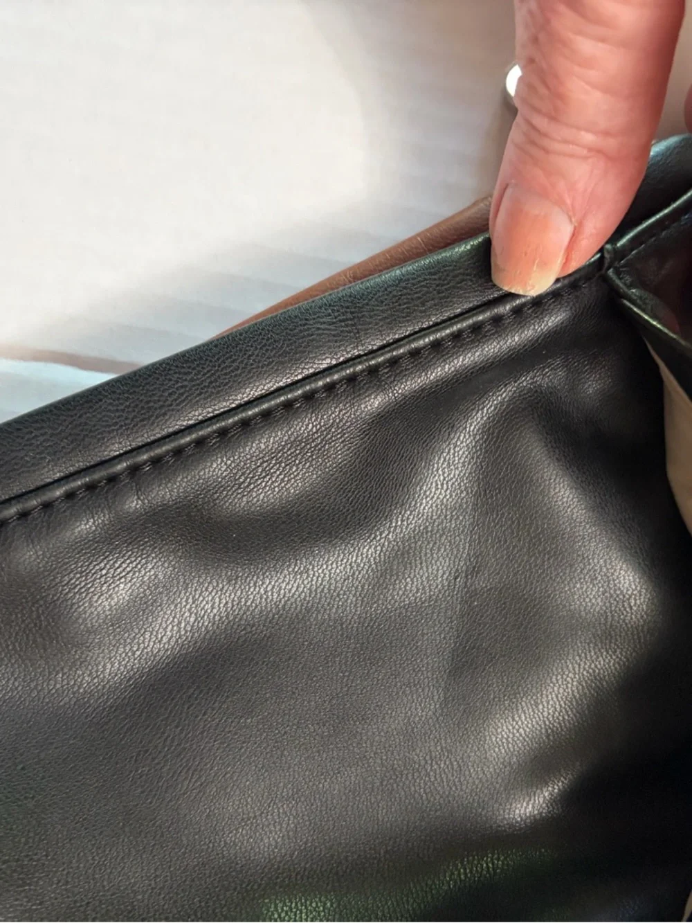 Sash Bag Reversible Black Cognac Brown Vegan Leather Crossbody Sling EUC - Picture 8 of 14